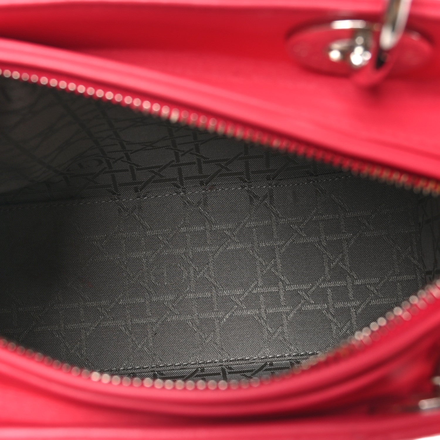 Lambskin Cannage Medium Lady Dior Fuchsia