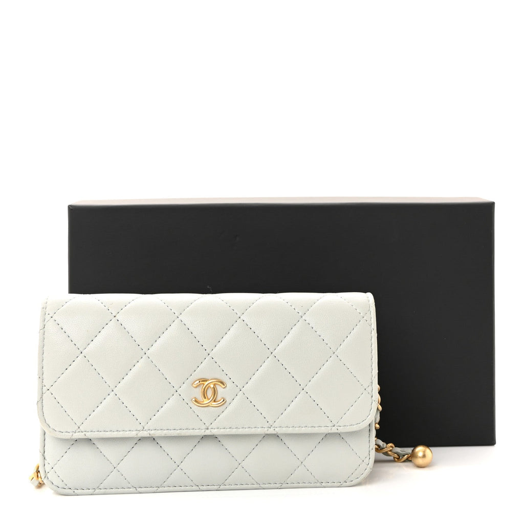 Lambskin Pearl Crush Quilted Flap Phone Holder With Chain Light Grey
