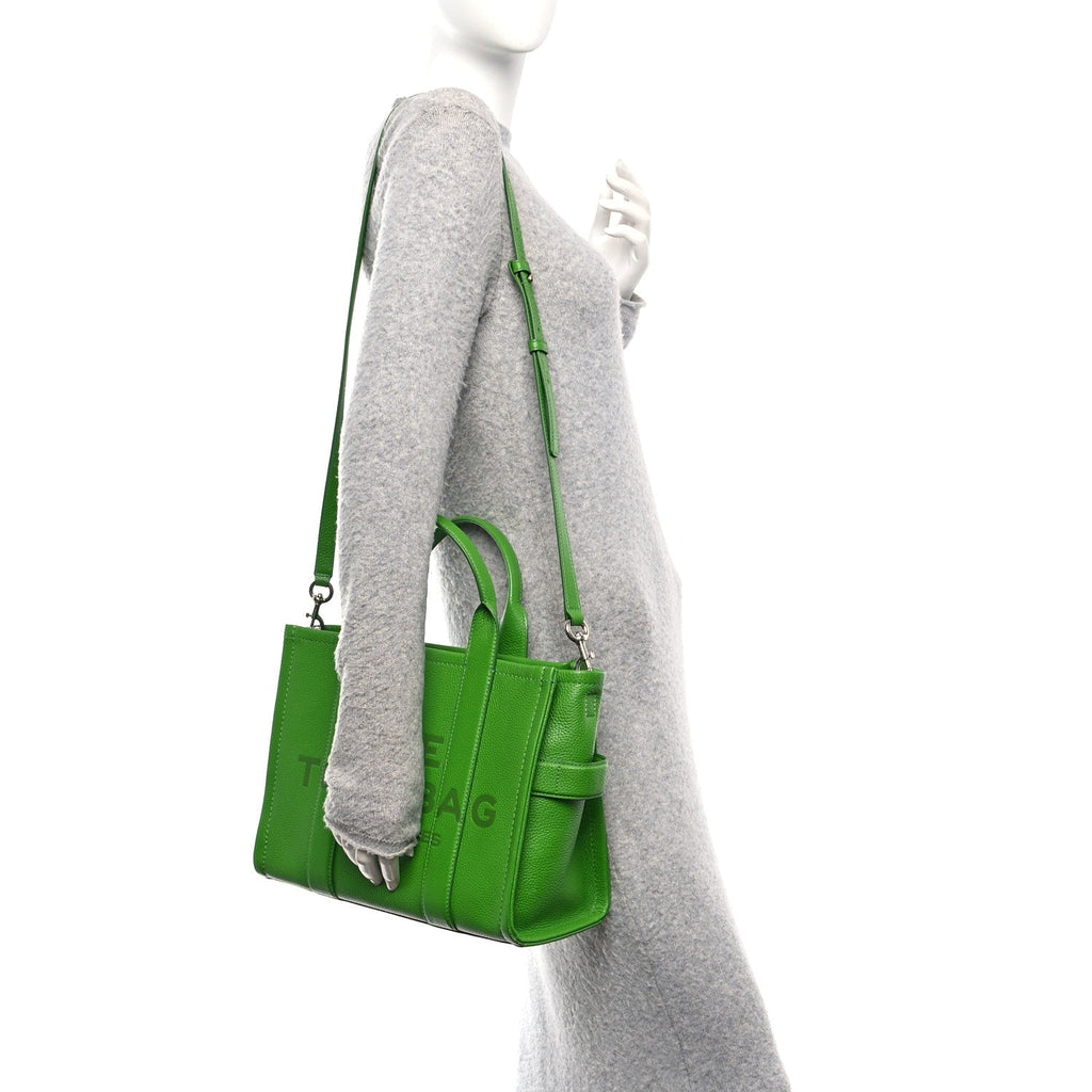 Grained Calfskin Medium The Tote Bag Kiwi