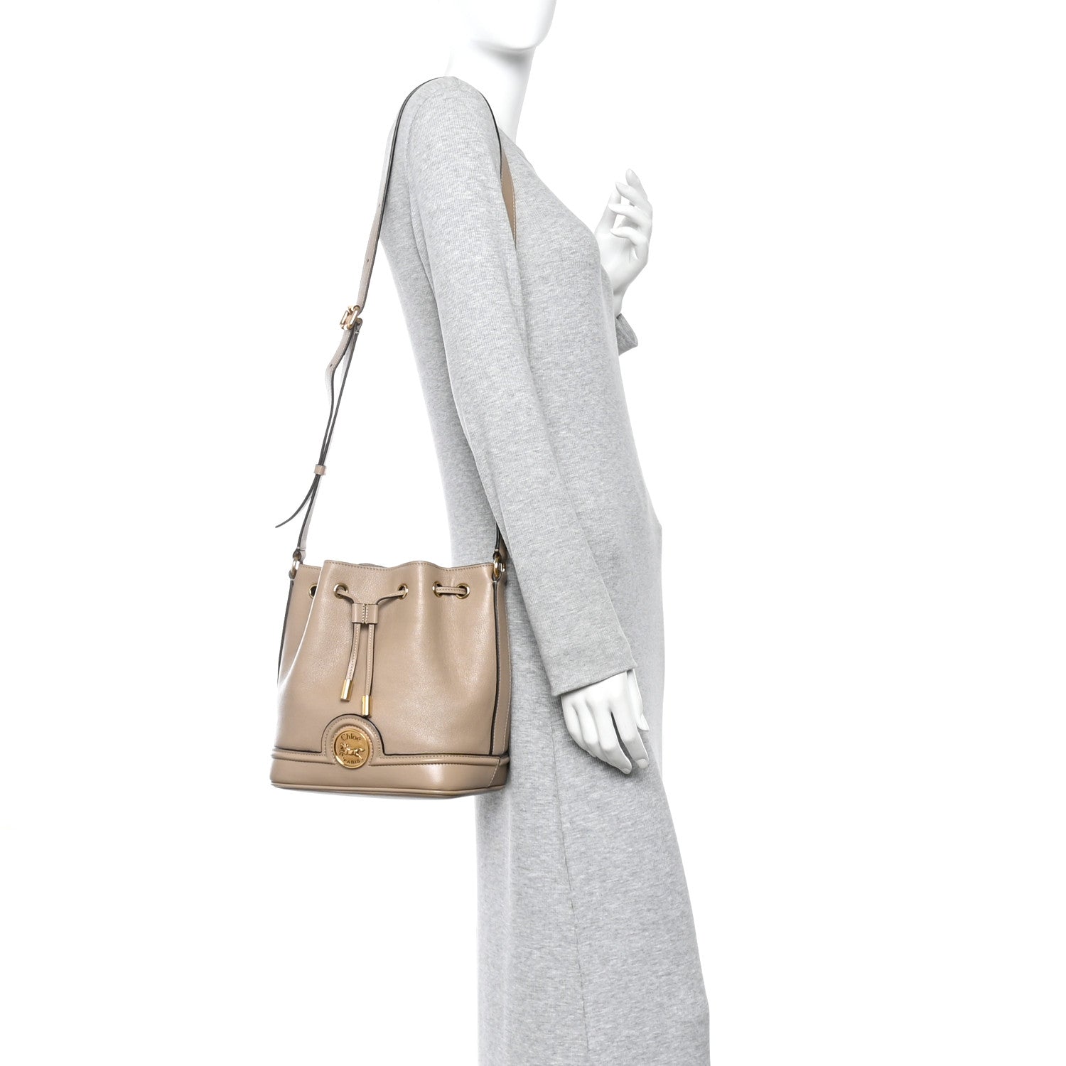 Grained Buffalo Horse Medal Bucket Bag Boyish Brown