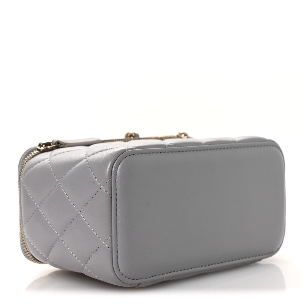 Lambskin Quilted Small Pearl Crush Vanity Case With Chain Grey