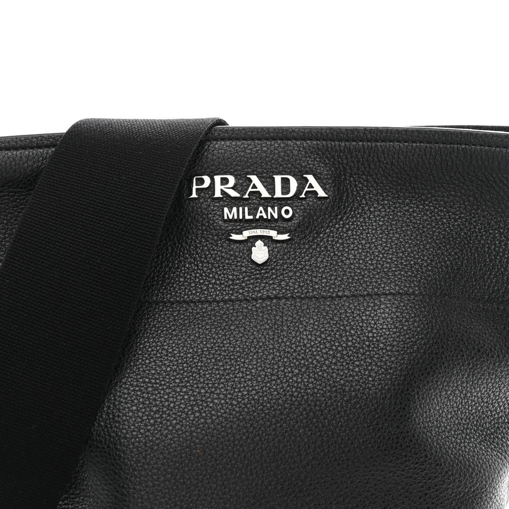 Vitello Daino Bucket Bag Black
