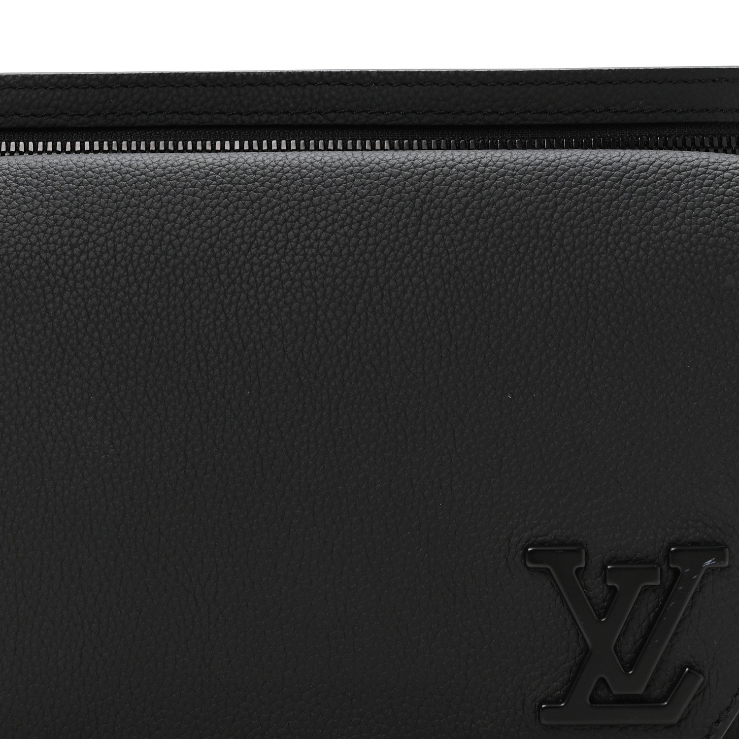 Grained Calfskin Aerogram Takeoff Sling Black