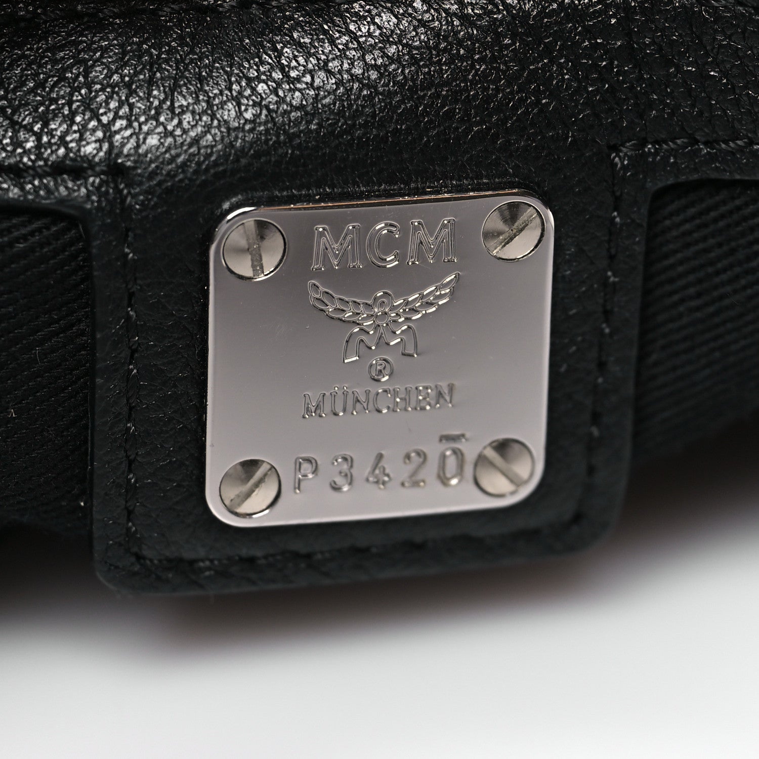 Calfskin Ottomar Large Klara Hobo Black