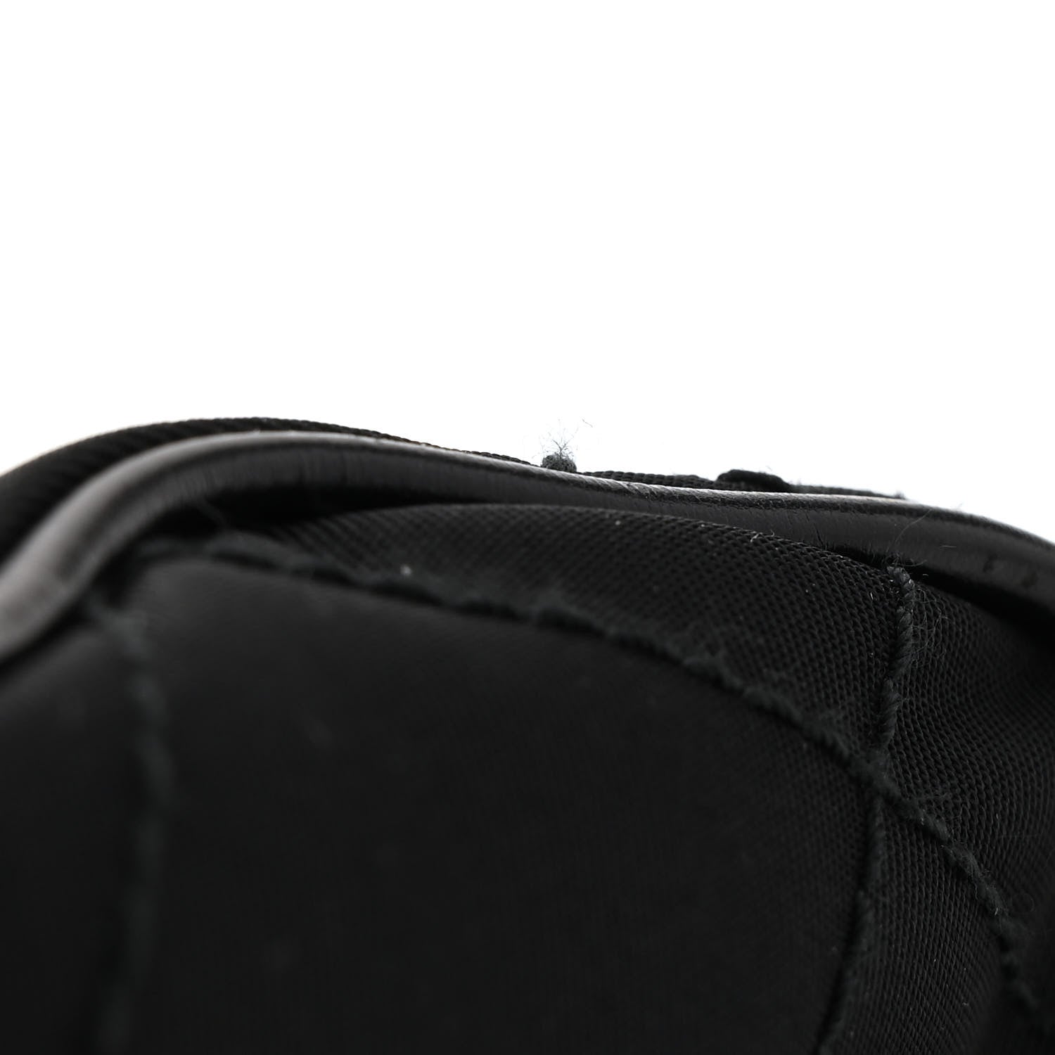 Tessuto Nylon Saffiano Impunturato Quilted Barrel Pochette Black