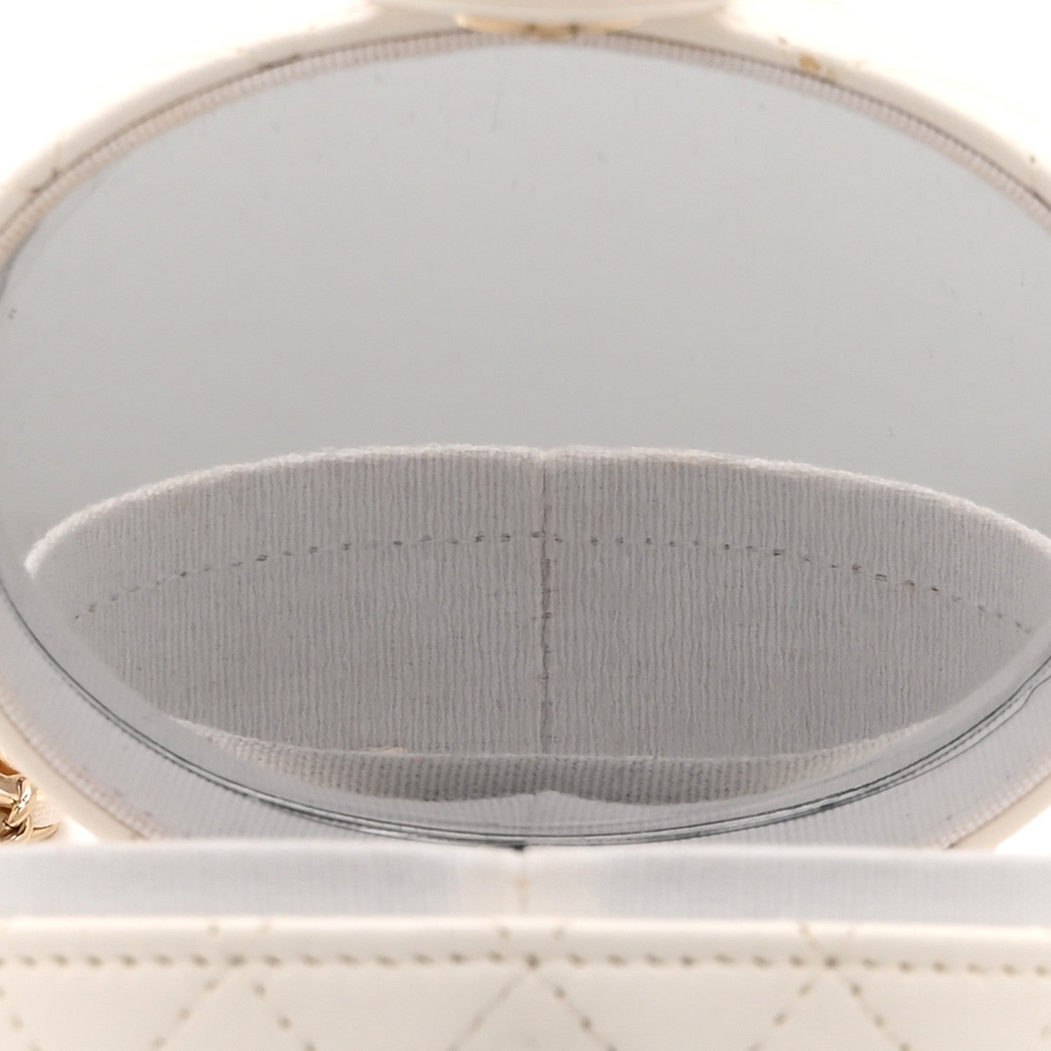 Lambskin Quilted Round Mini Vanity Case With Chain Case With Chain White