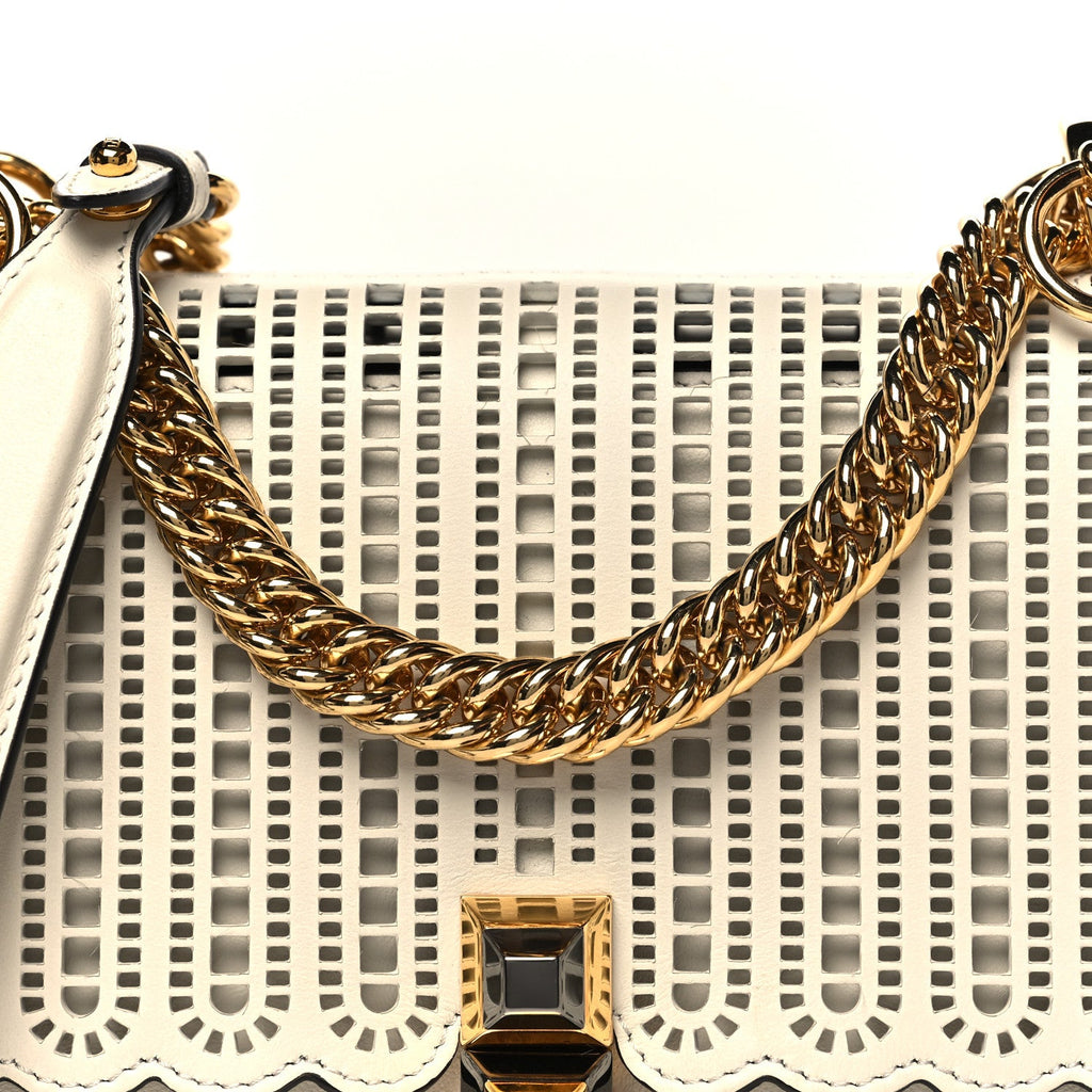 Vitello Grace Openwork Small Kan I Shoulder Bag White Ice