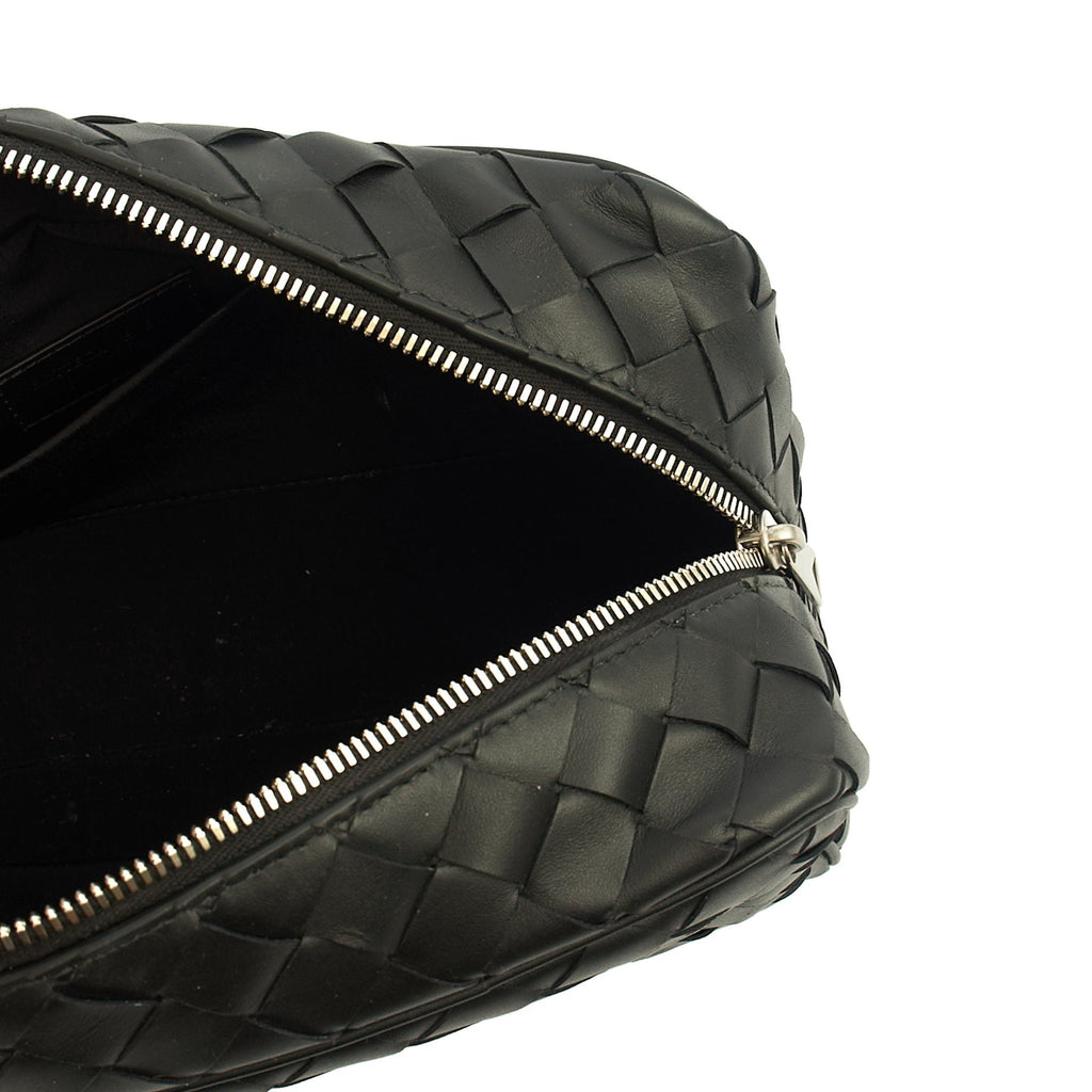 Bottega Veneta Clutch Intrecciato Zip Pouch in Black, Intrecciato Nappa