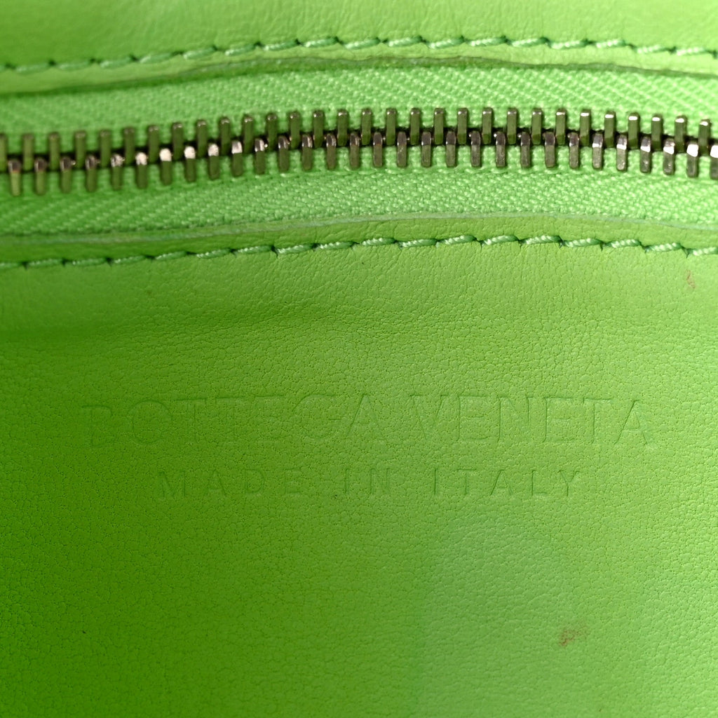 Lambskin Maxi Intrecciato Cassette Crossbody Bag Pistachio