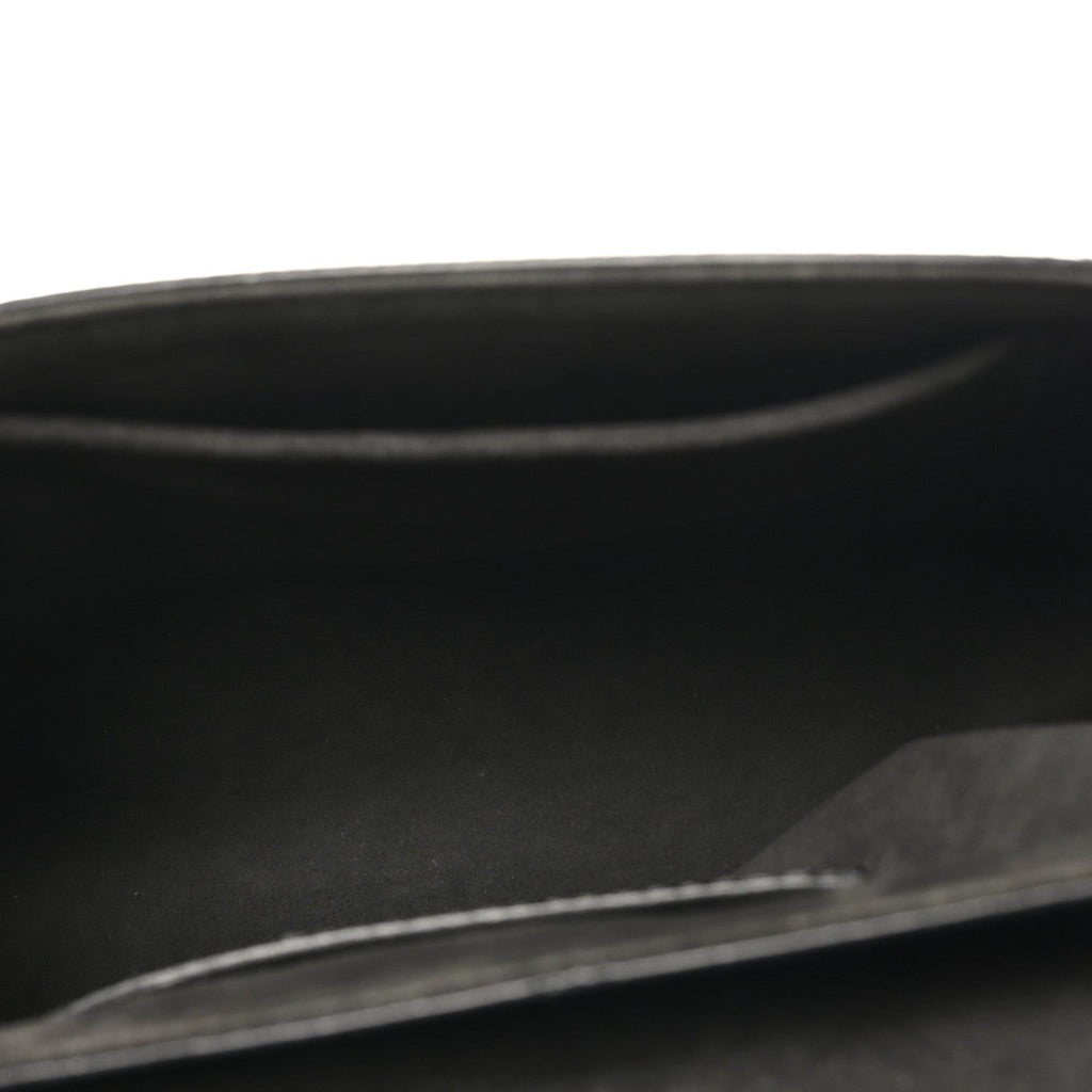 Epi Patent Twist Shoulder Bag MM Anthracite Nacre