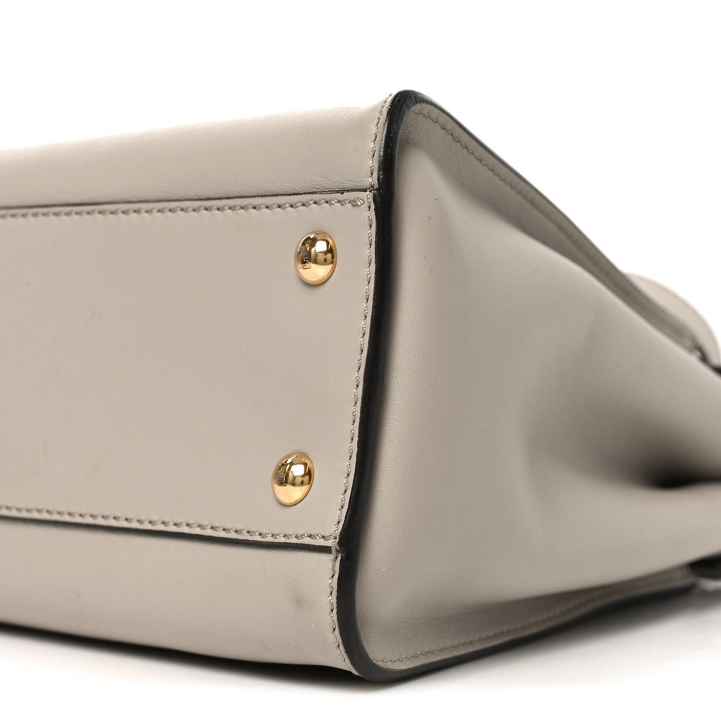 Vitello Seta Shiny Nappa Medium Peekaboo Iconic Satchel Grigio Polvere Bois de Rose