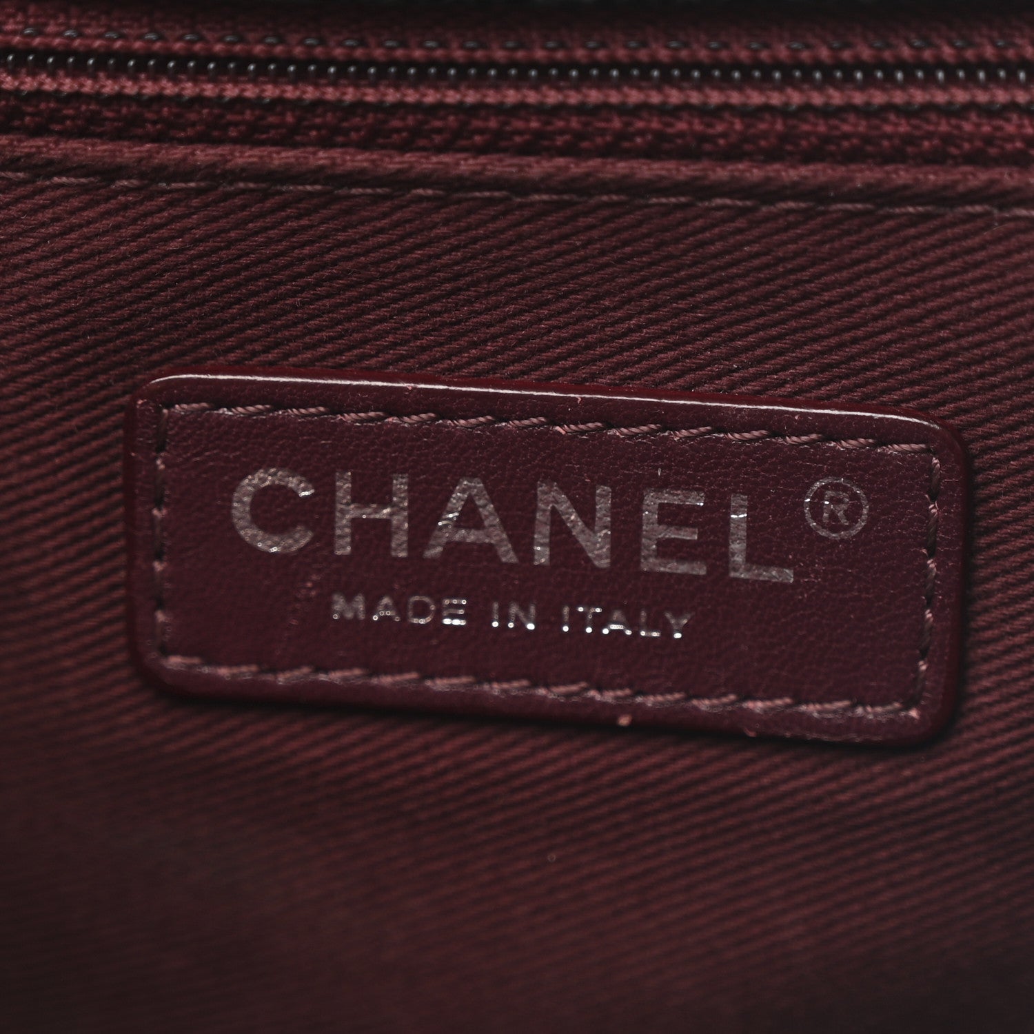 Crumpled Grained Calfskin Jumbo CC Crave Flap Black