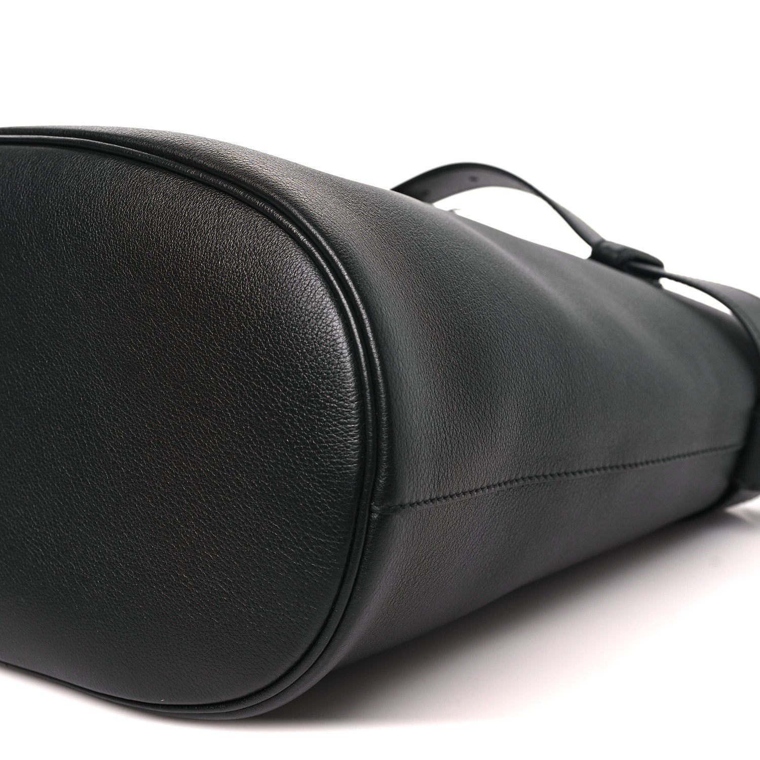 Soft Grained Vitello Daino Secchiello Bucket Bag Black