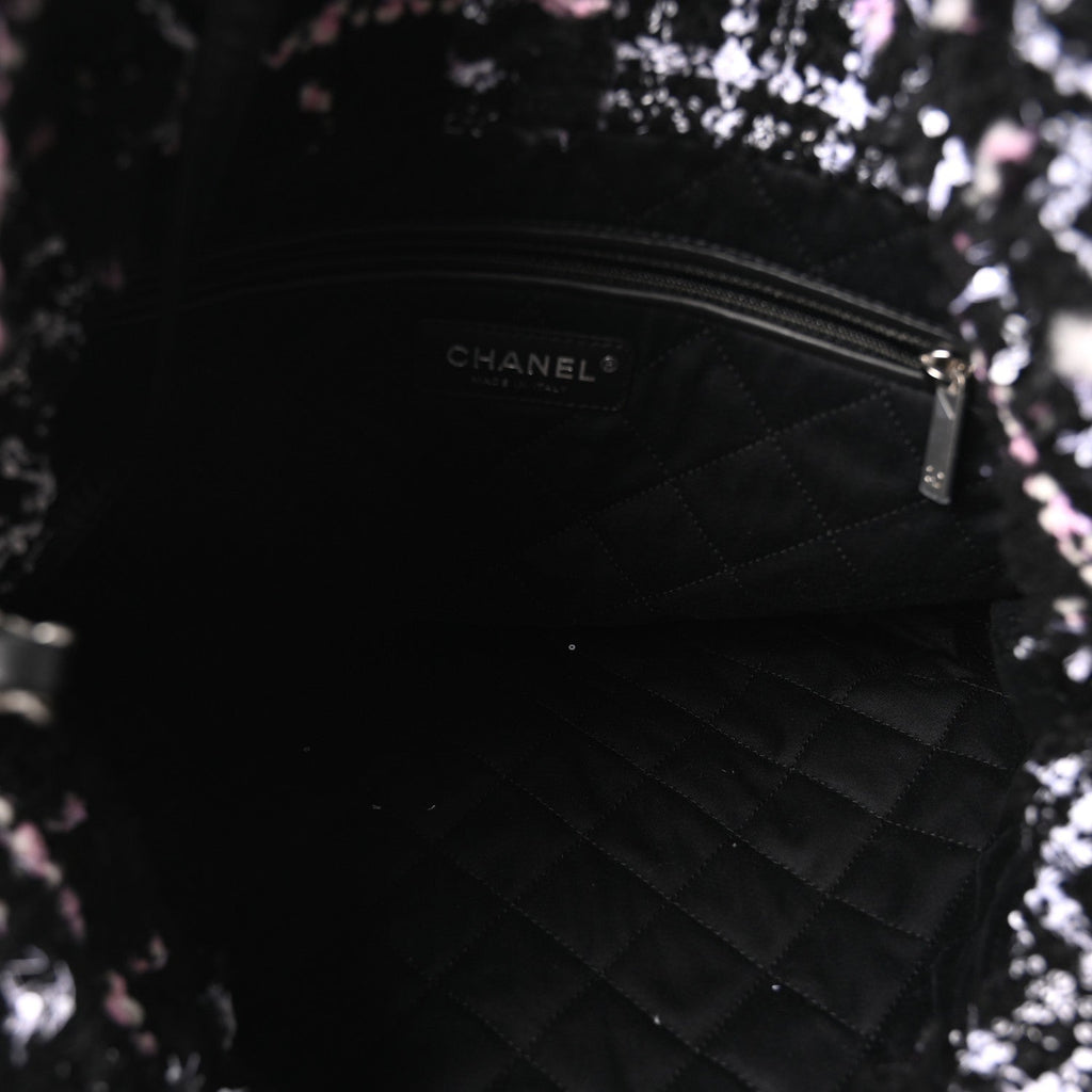 Tweed Patchwork Quilted Small Chanel 22 Black Pink White