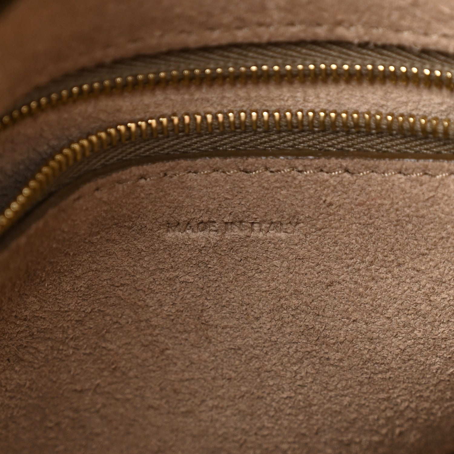 Soft Grained Calfskin Small Sangle Bucket Bag