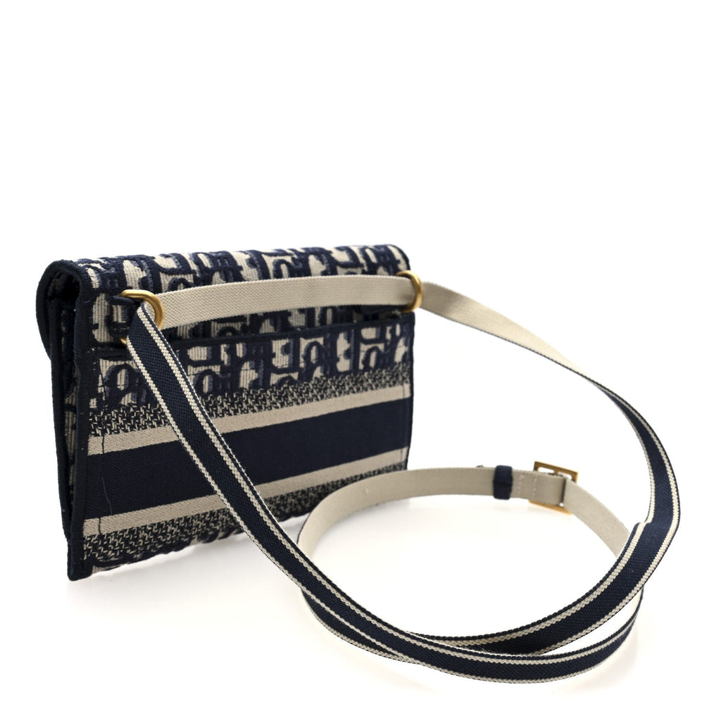 Oblique Slim Saddle Pouch Blue