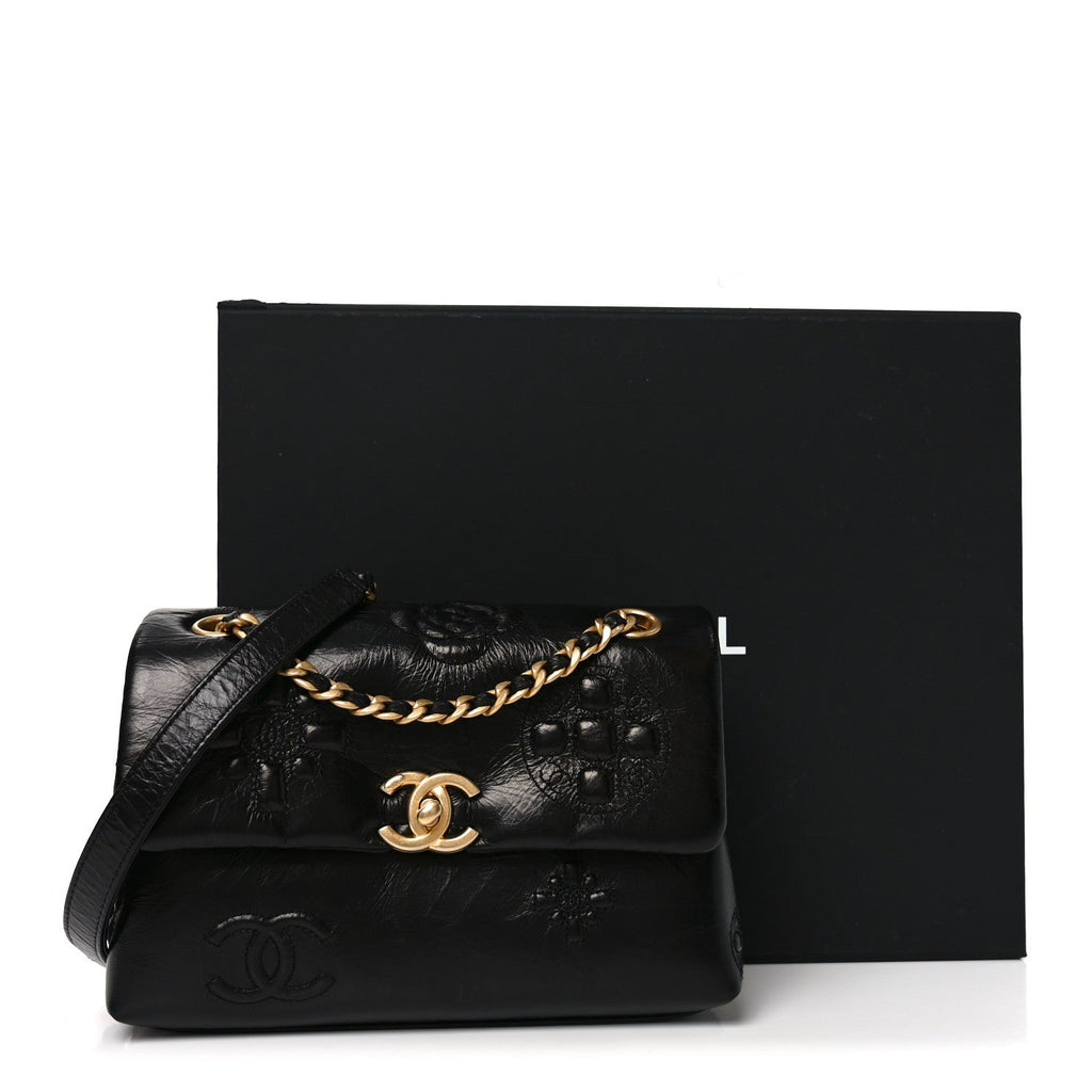 Crumbled Calfskin Embossed Flap Black