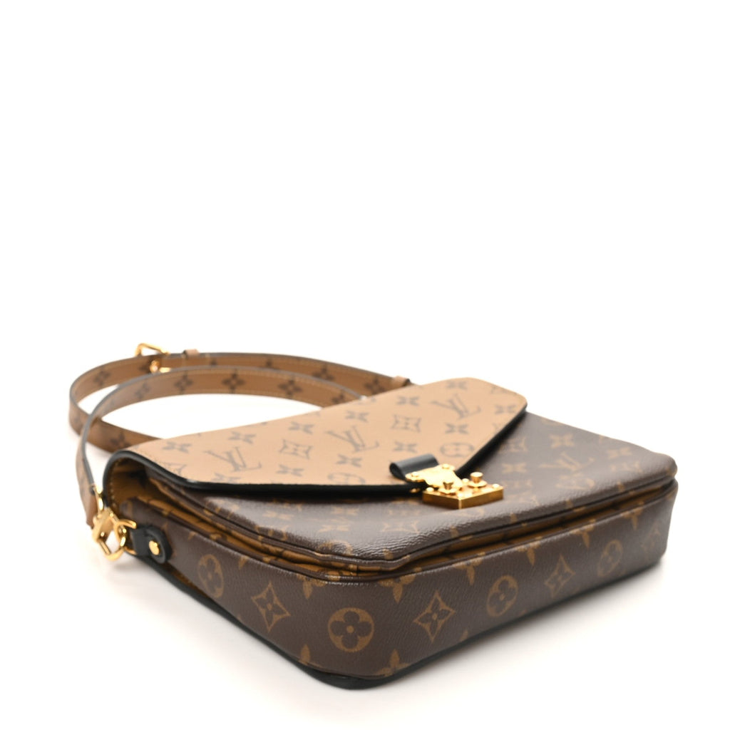 Reverse Monogram Pochette Metis