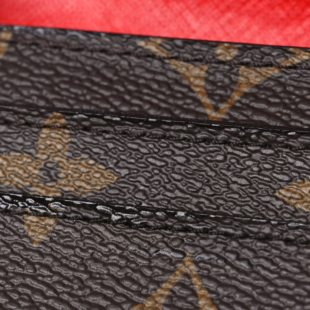 Monogram 2017 Christmas Animation Sarah Wallet
