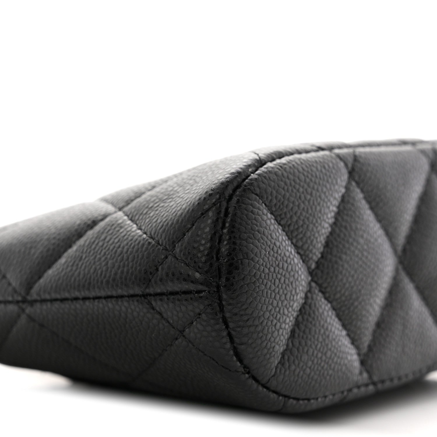 Caviar Quilted Classic Clutch With Chain Black