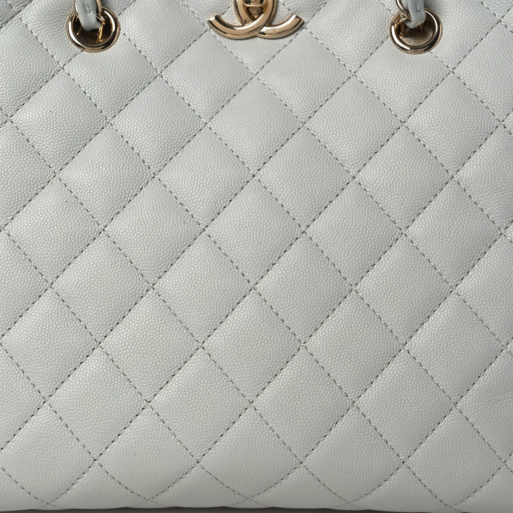 Caviar Quilted Shopping Tote Light Green