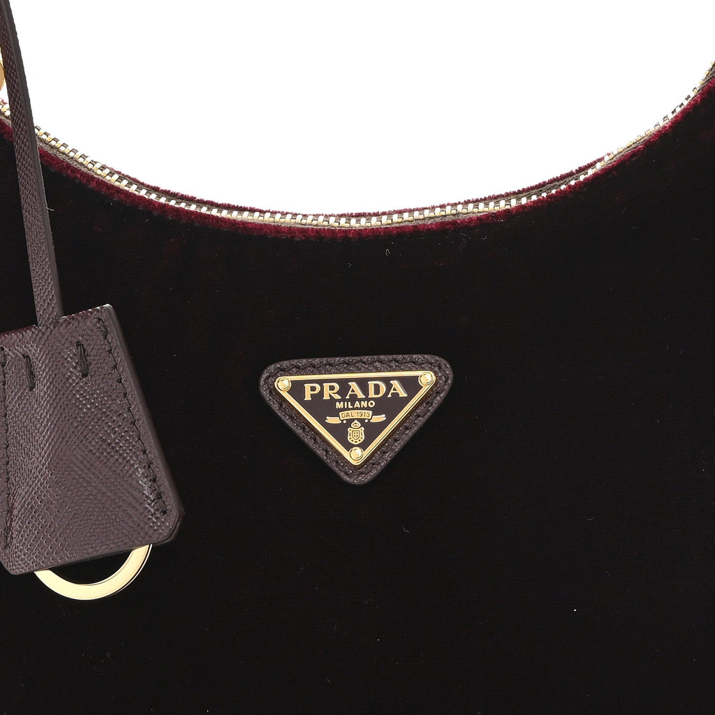 Velvet Mini Re-Edition 2005 Shoulder Bag Red
