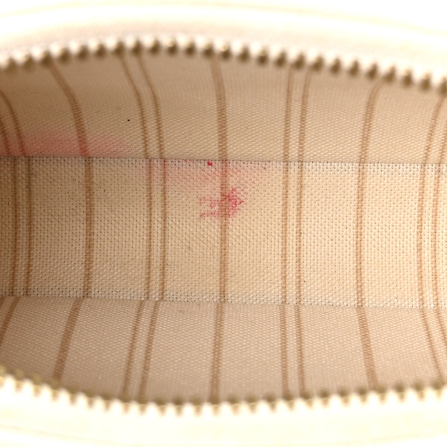 Empreinte Easy Pouch On Strap Cream