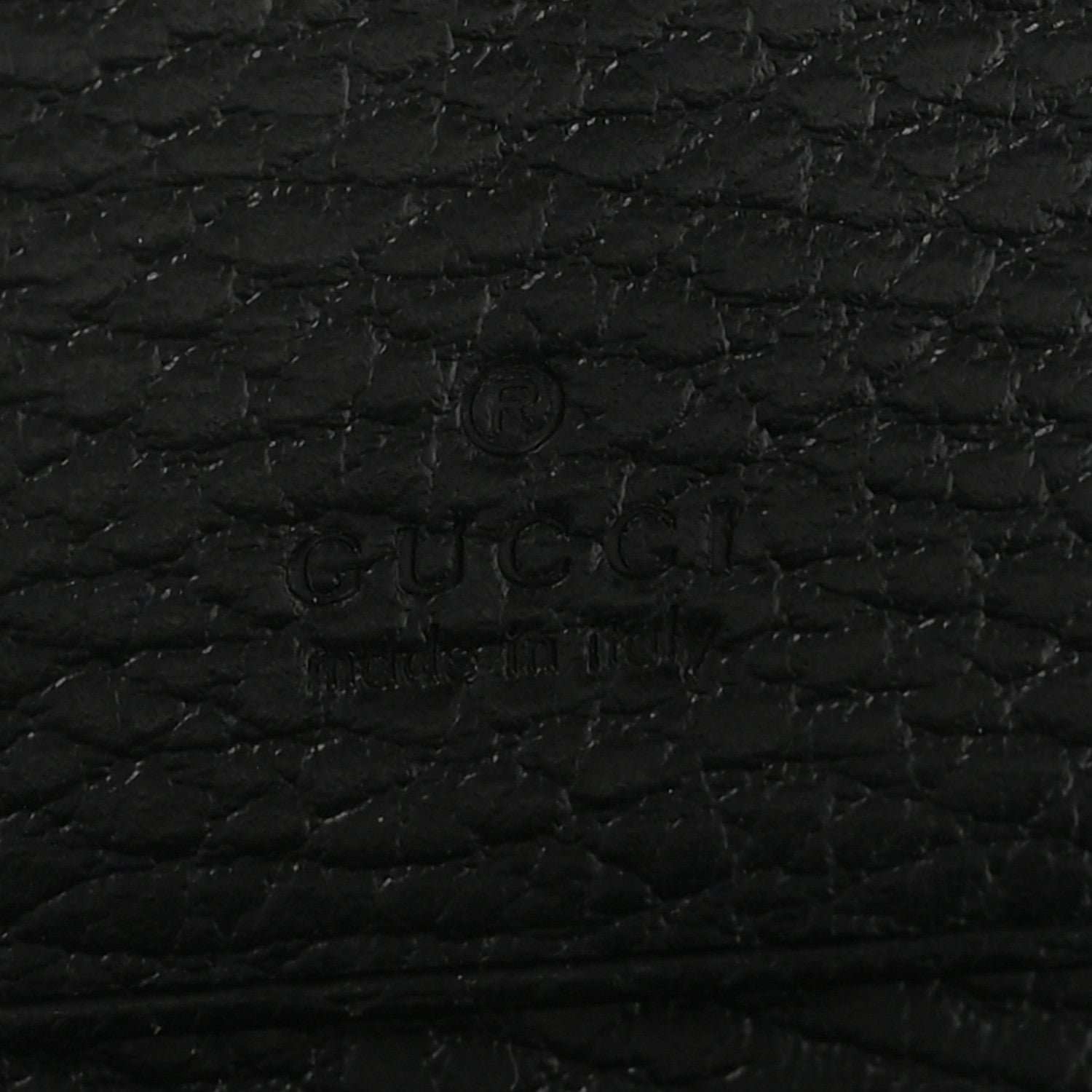 Pebbled Calfskin GG Marmont  Case Black