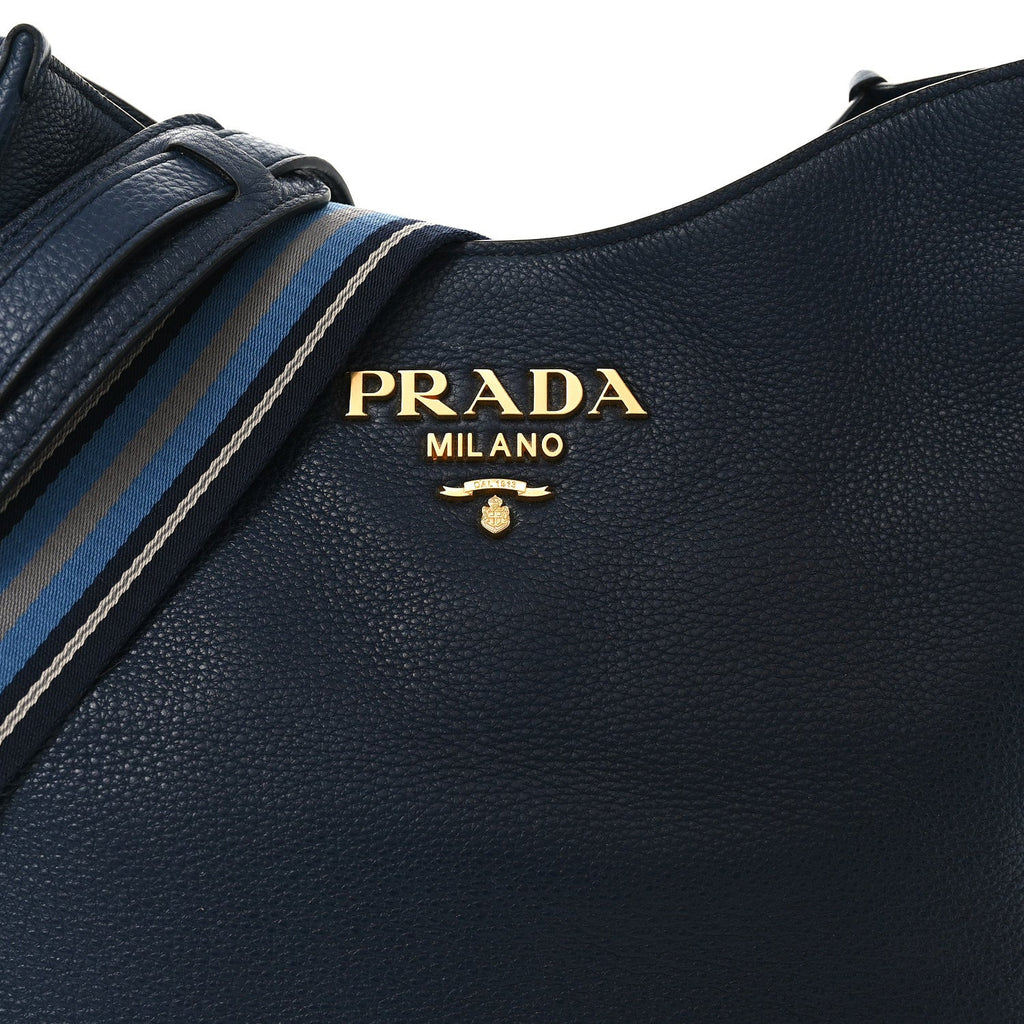 Vitello Daino Soft Shoulder Bag Blue