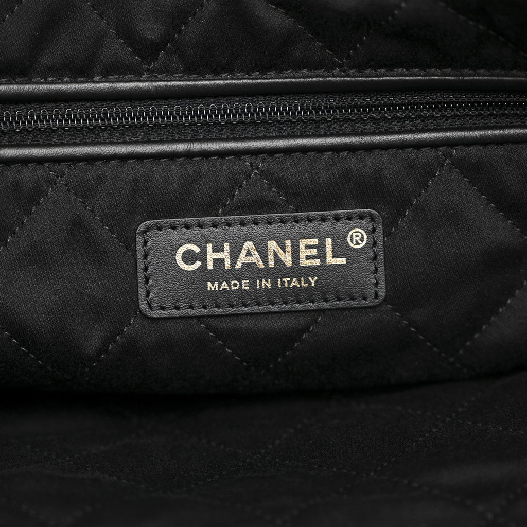 Shiny Calfskin Quilted Small Chanel 22 Black