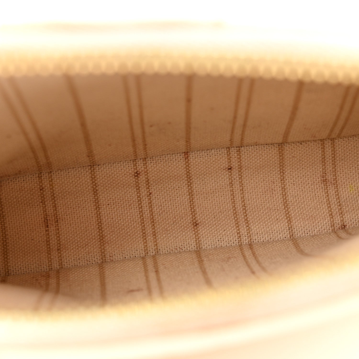 Empreinte Easy Pouch On Strap Cream