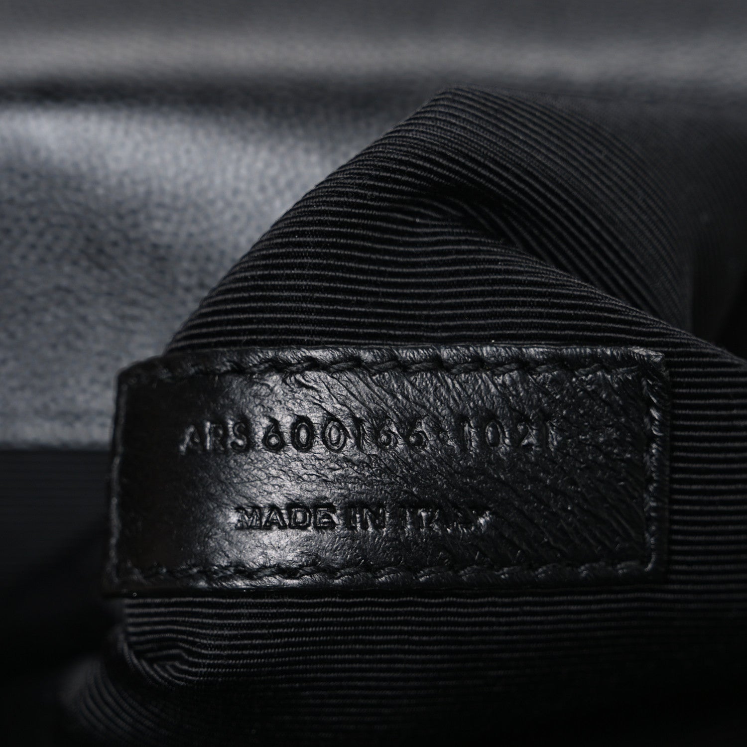 Grain De Poudre Textured Mixed Matelasse Large Triquilt Monogram Monochrome Satchel Black