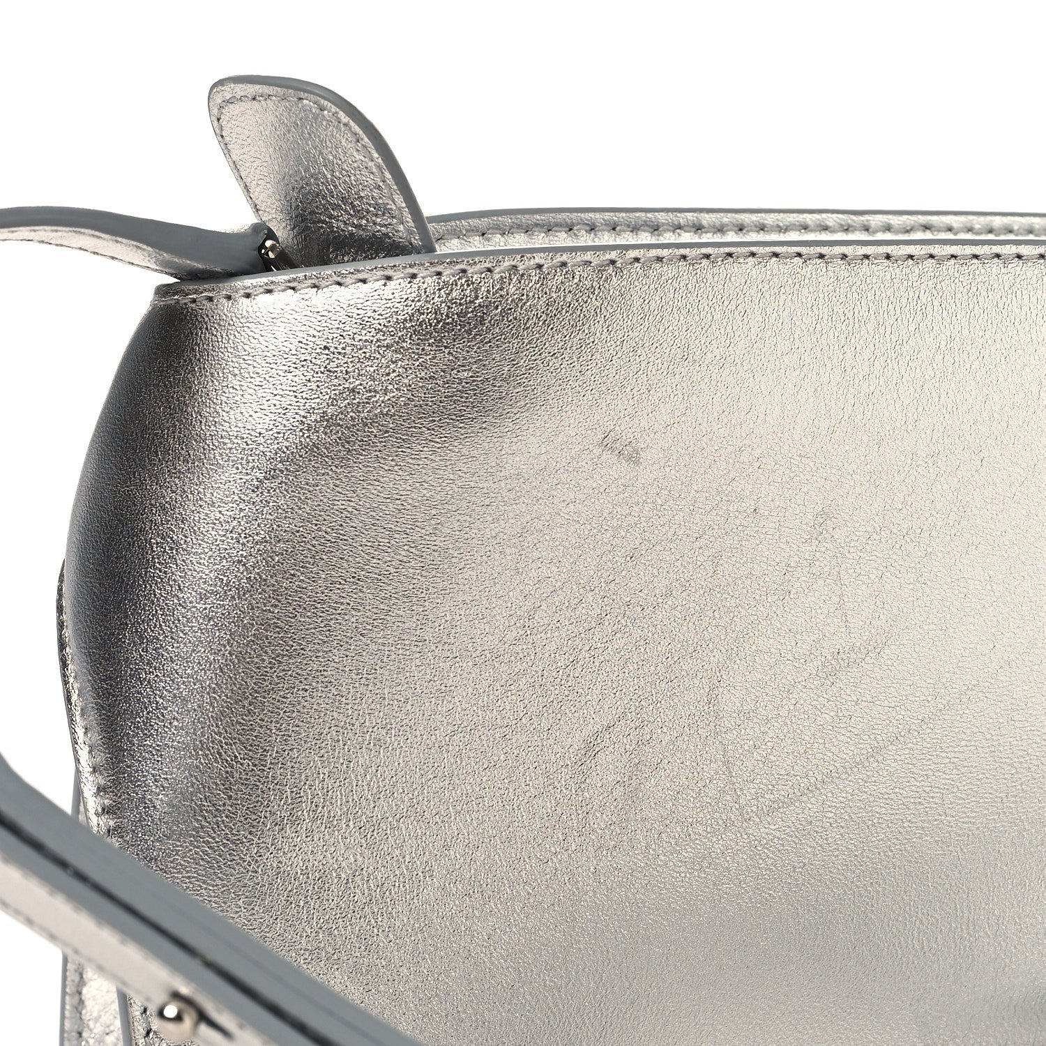 Metallic Lambskin Mini Hug Crossbody Bag Argento