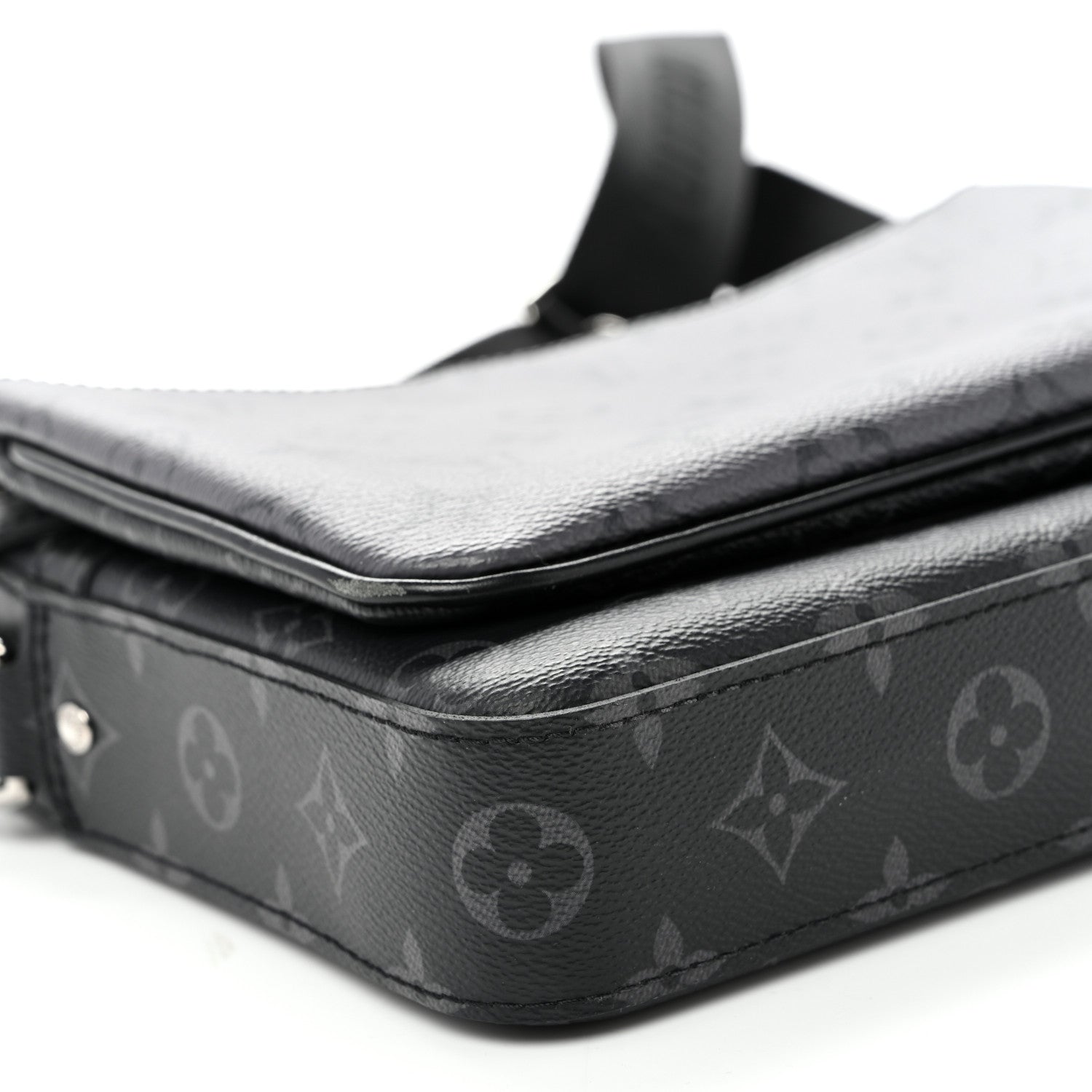 Reverse Monogram Eclipse Trio Messenger
