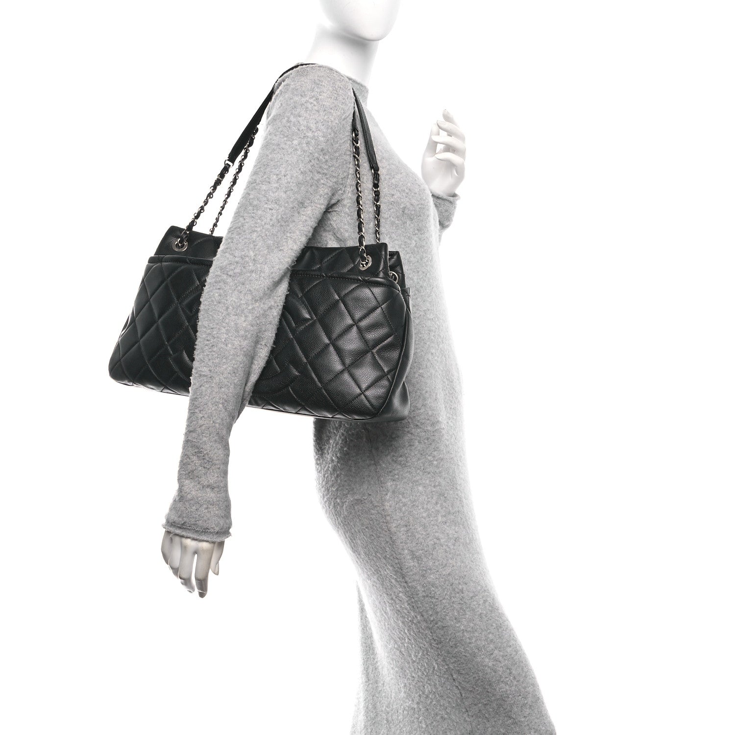 Caviar Quilted CC Timeless Soft Tote Black