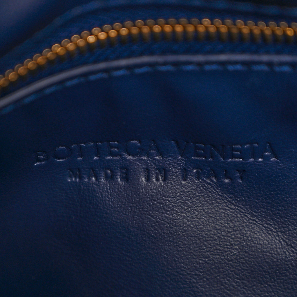 Calfskin Intrecciato Small Hop Duke