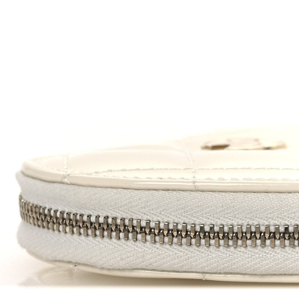 Patent Calfskin Resin Quilted CC Heart Clutch With Chain Black