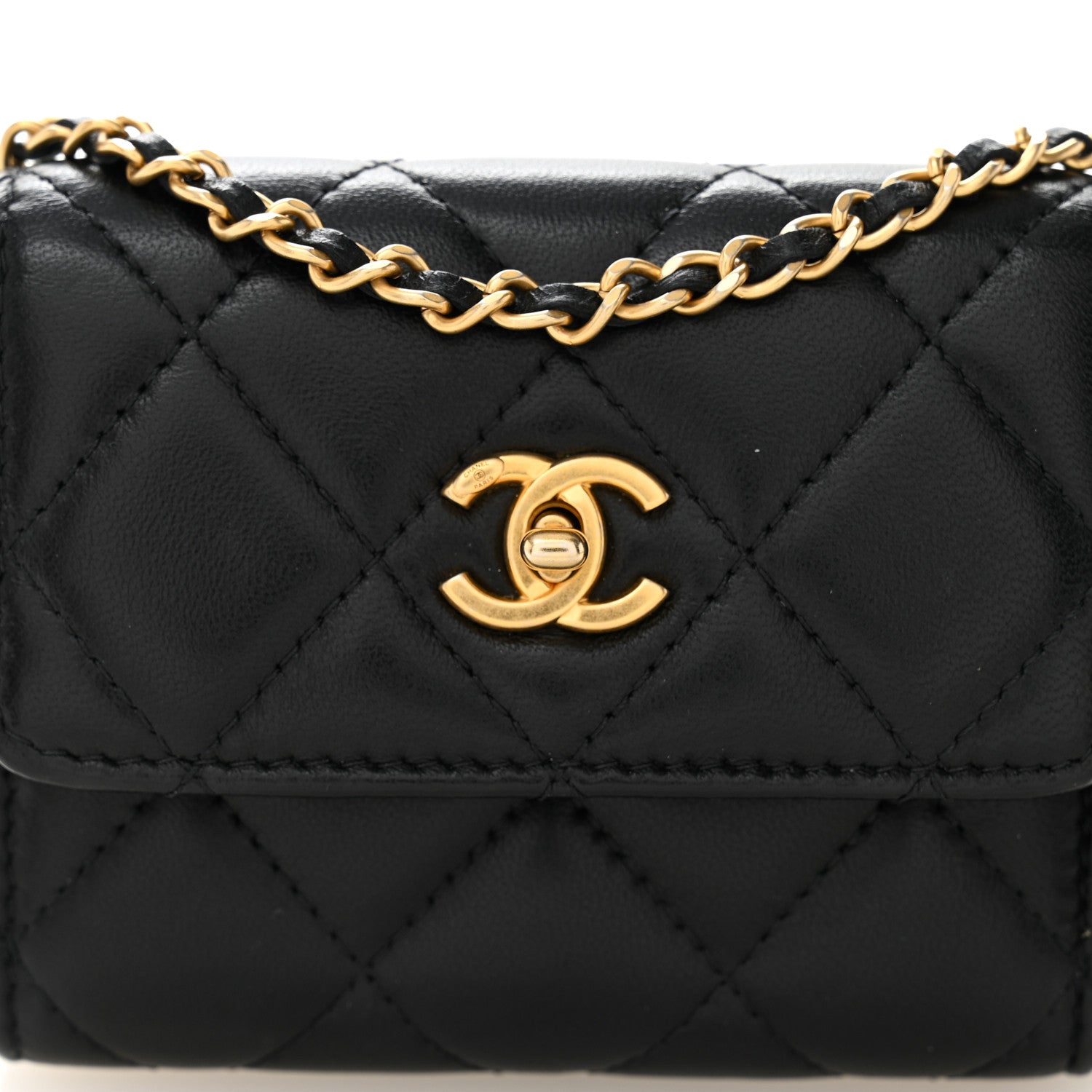 Lambskin Quilted Pearl Crush  Holder With Chain Black
