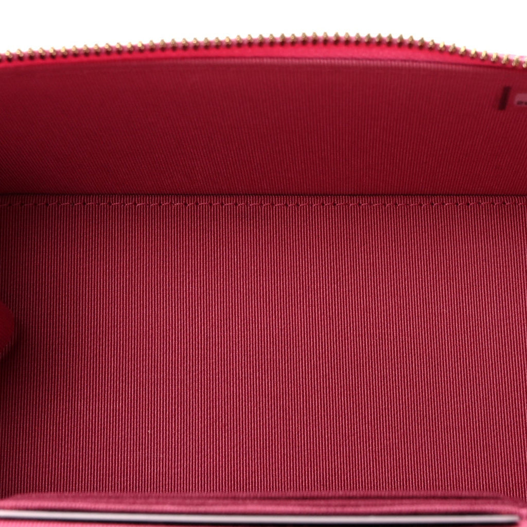 Caviar Quilted Small Vanity Case With Chain Pink
