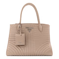 Soft Calfskin Impunture Diagramme Tote Cipria