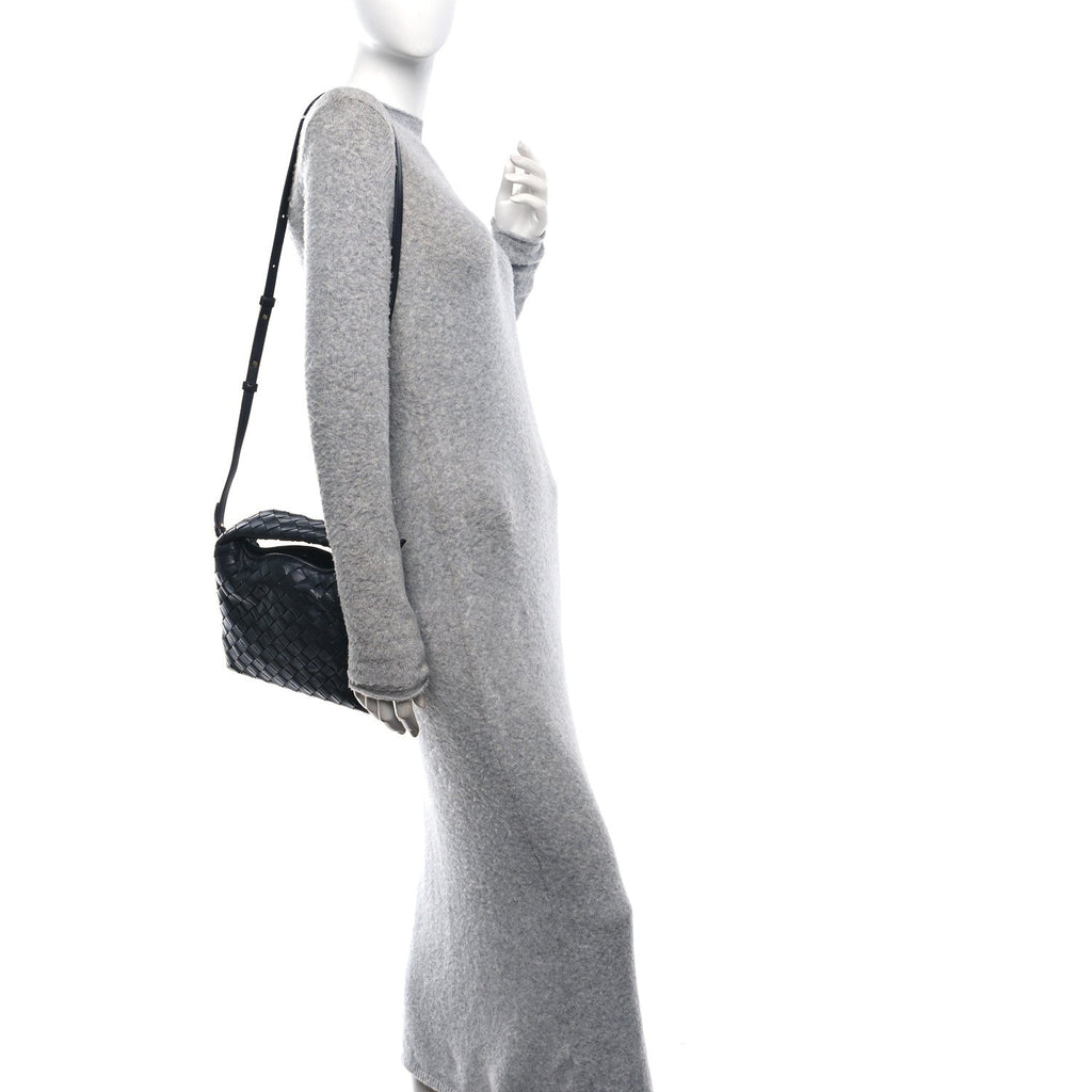 Calfskin Intrecciato Mini Hop Black
