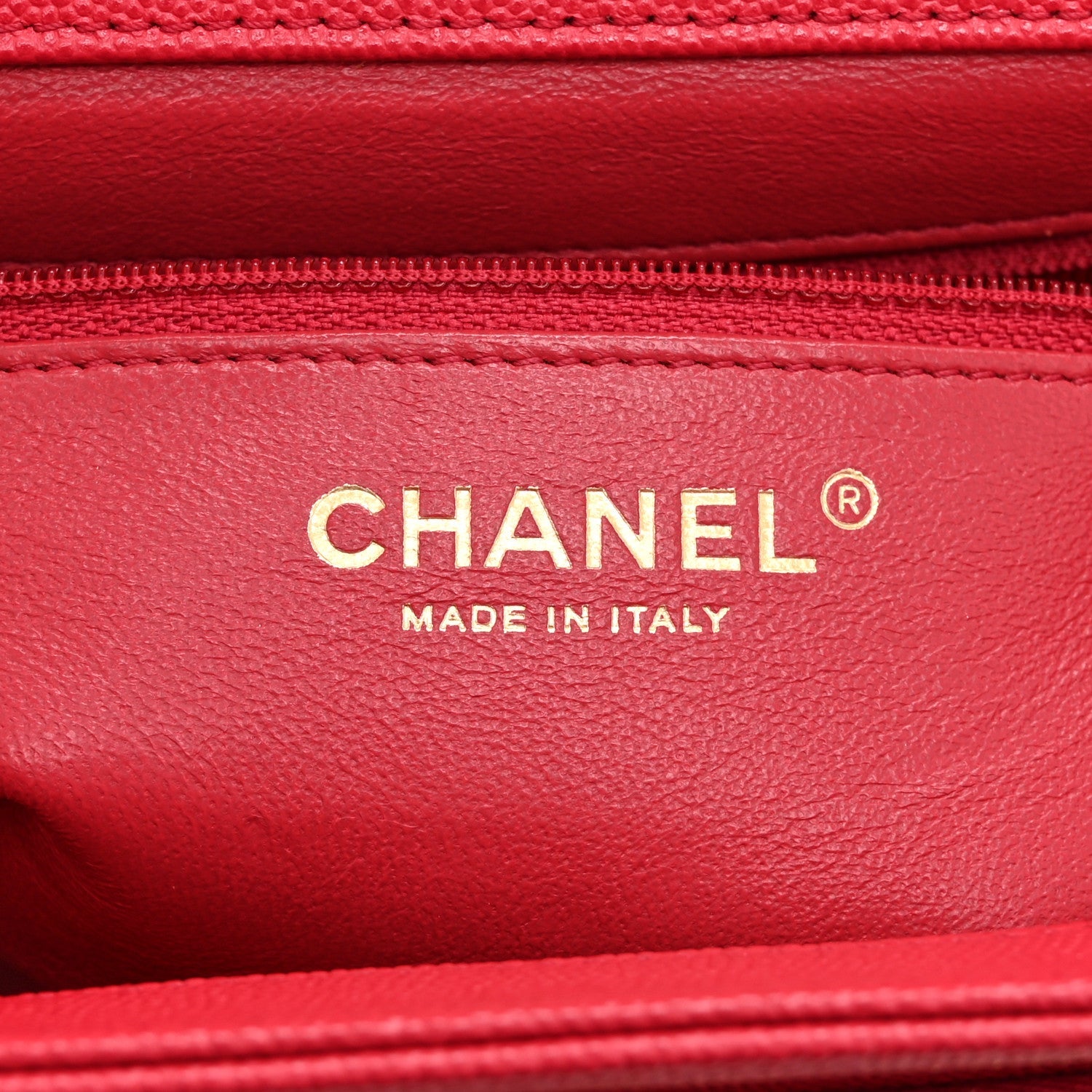 Caviar Quilted Medium Business Affinity Flap Red