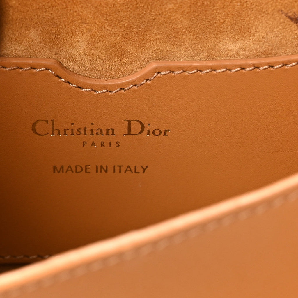 Box Calfskin Medium Bobby Flap Camel