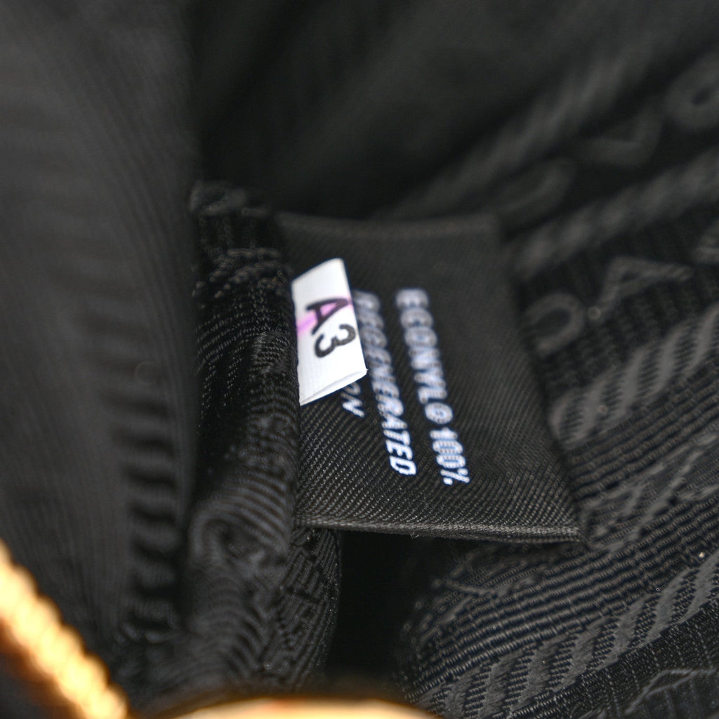 Re-Nylon Spazzolato Re-Edition 2002 Shoulder Bag Black