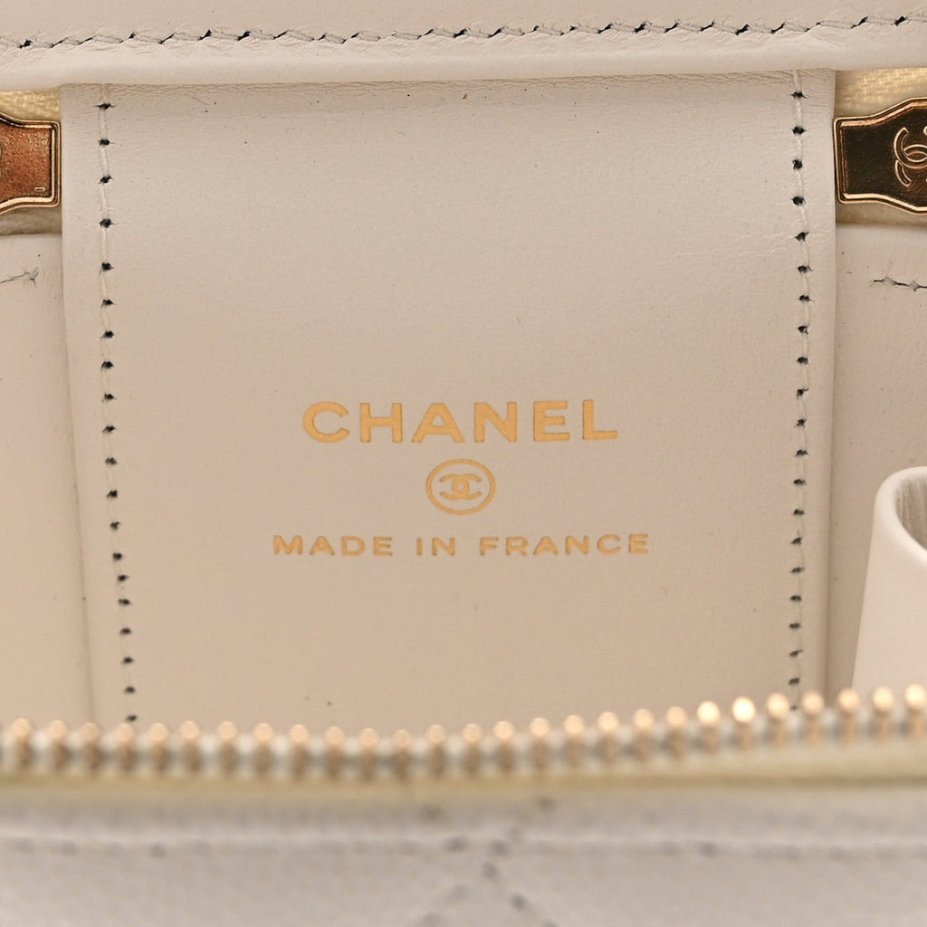 Caviar Quilted Enamel Coco Casino Mini Vanity Case With Chain White