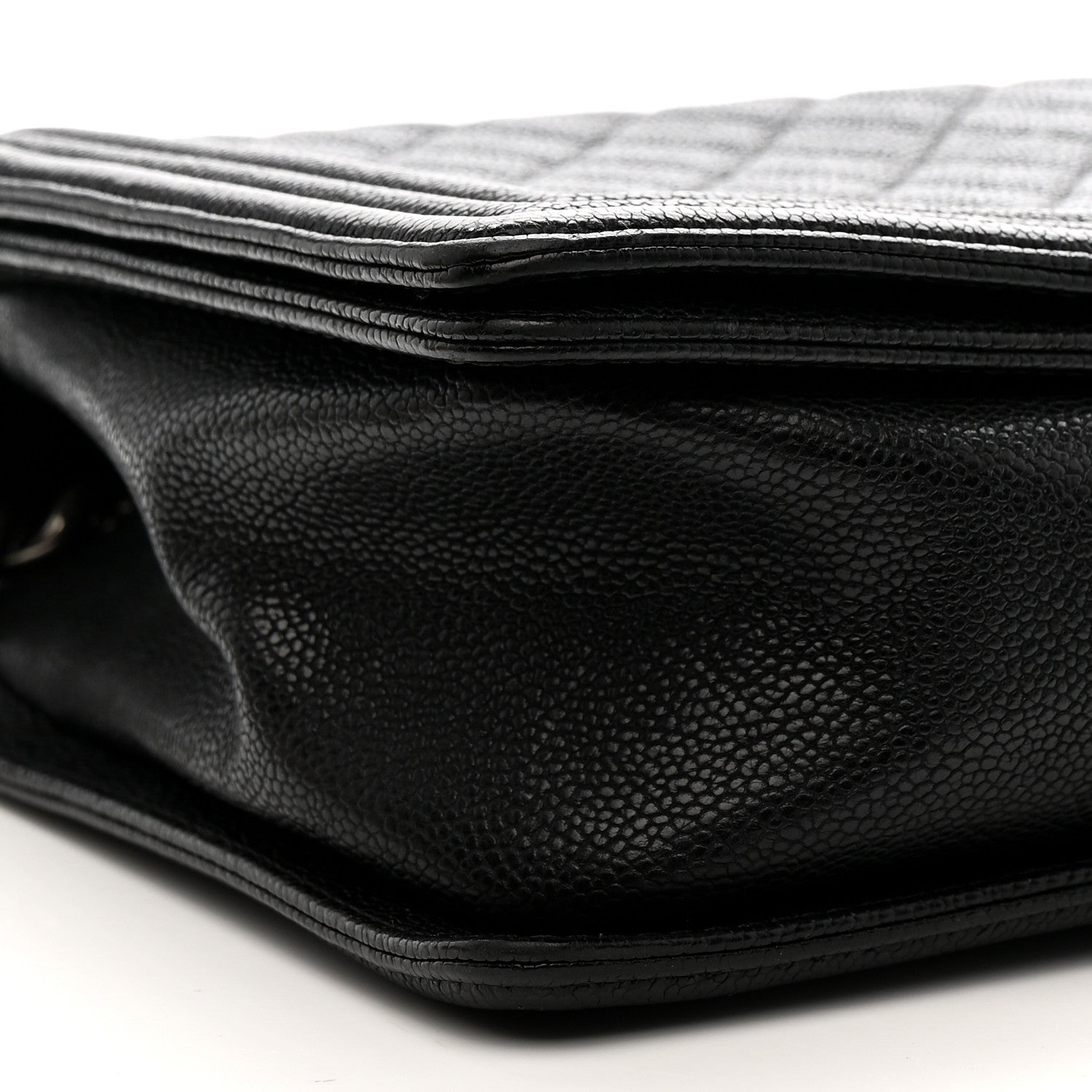 Caviar Quilted New Medium Boy Flap Black