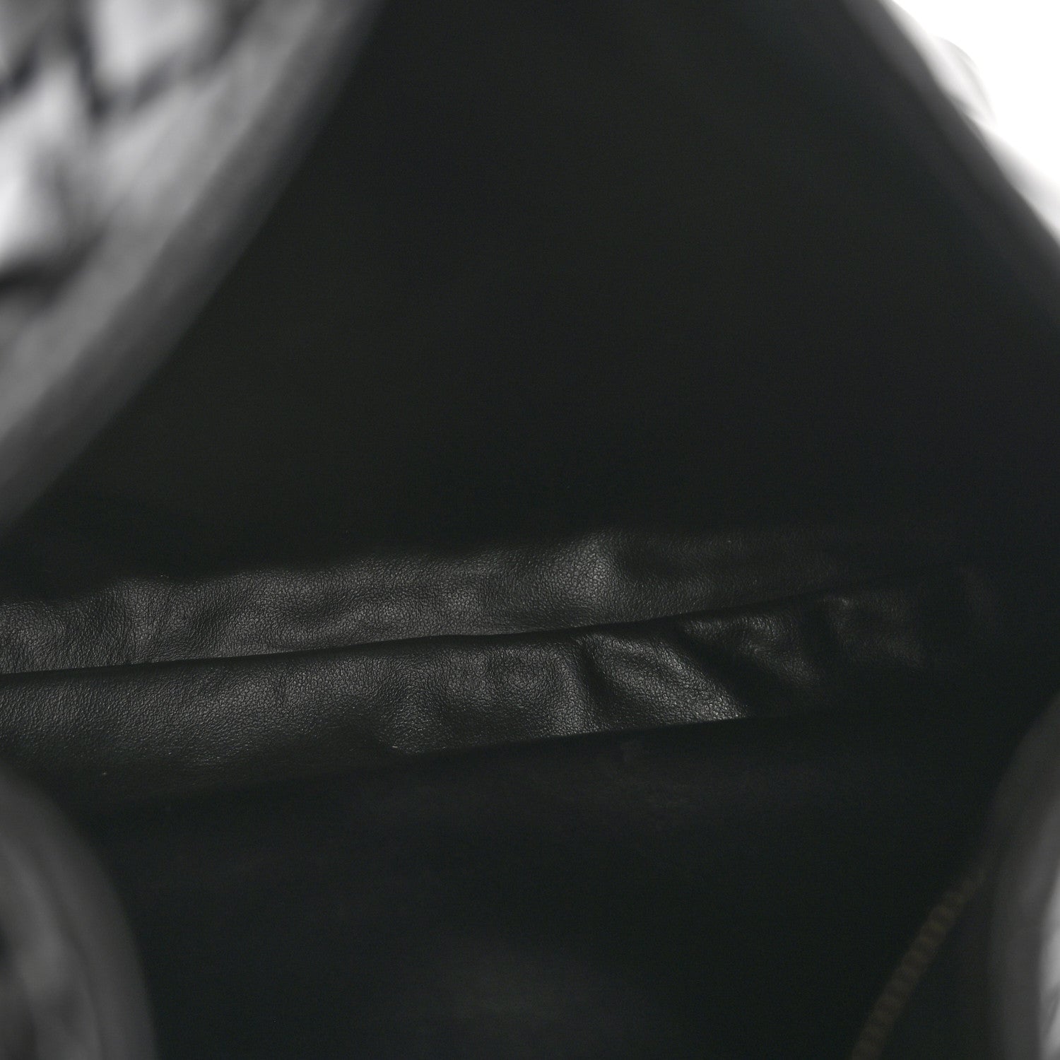 Calfskin Intrecciato Small Hop Black