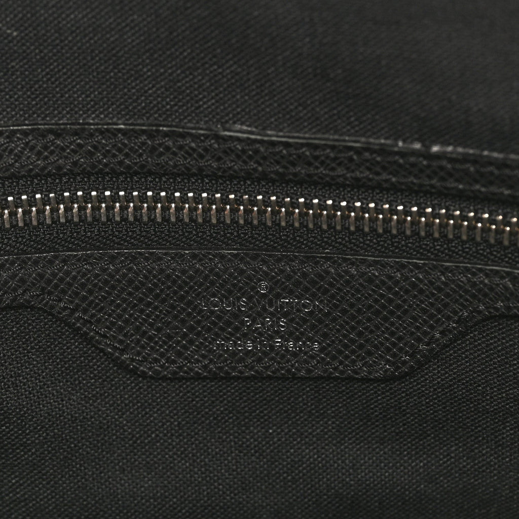 Taiga Roman GM Messenger Black