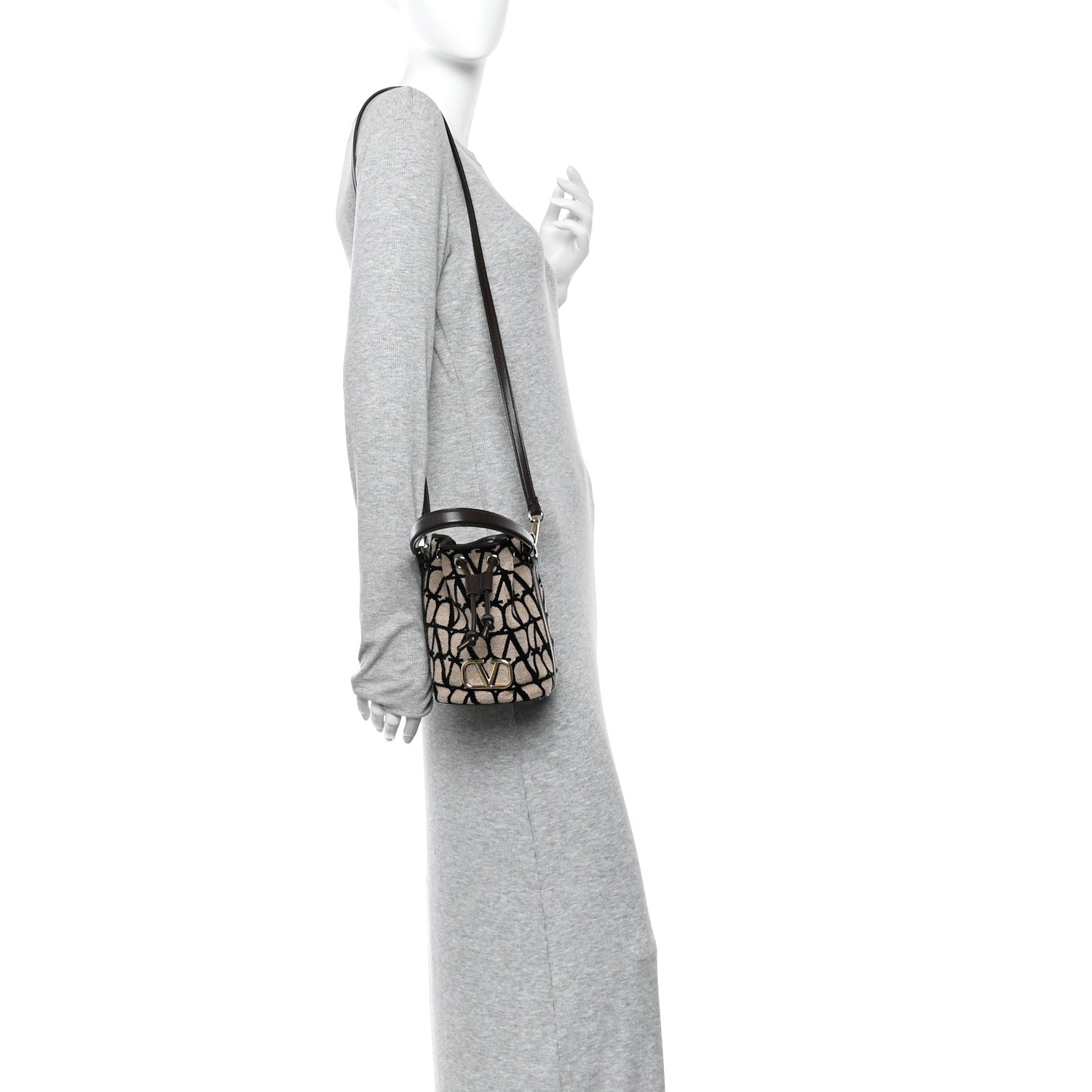 Toile Iconographe Nappa Mini Vlogo Signature Bucket Bag Naturale Black Fondant