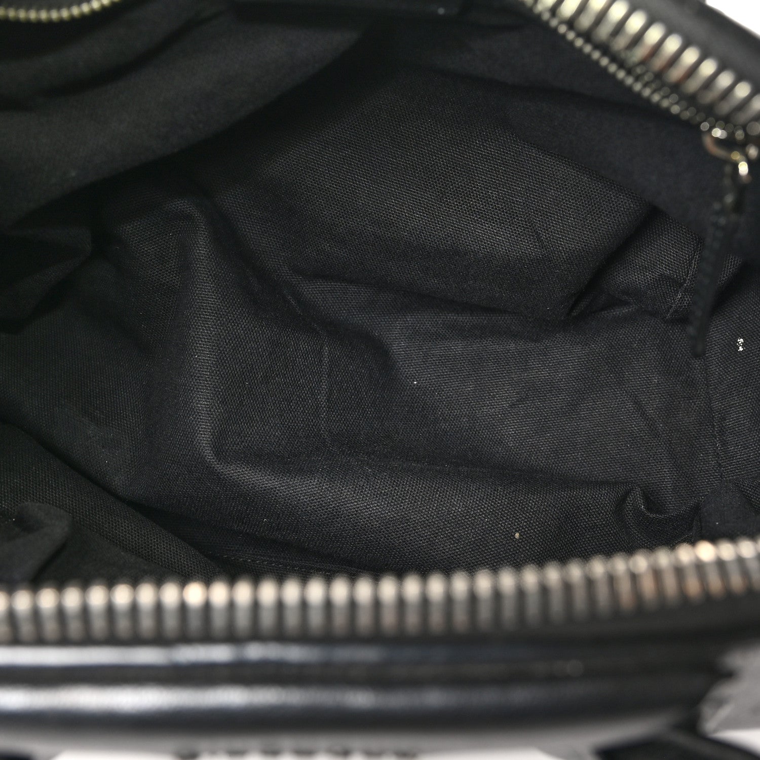 Sugar Goatskin Medium Antigona Black